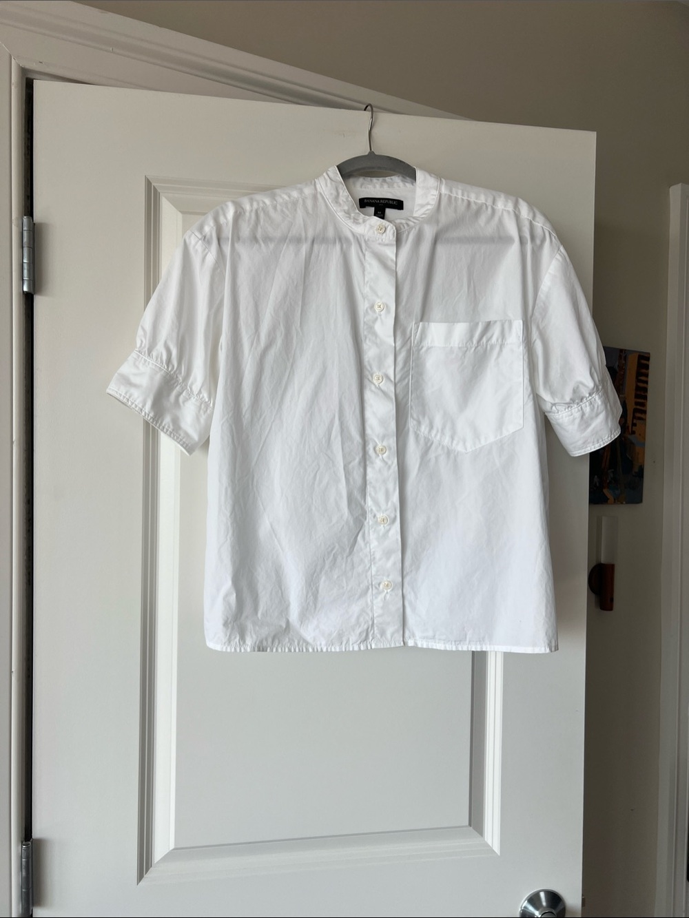 Women’s White Short-Sleeve Button-Up Shirt